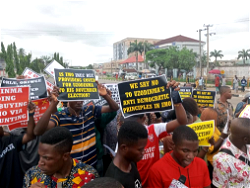 Residents protest against Uzodimma’s ‘Imo Social Benefit Number’