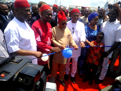 Buhari commissions 2nd Niger Bridge, named after him