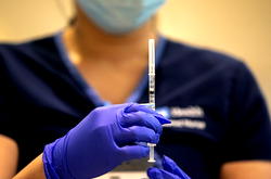 US recommends fewer childhood vaccines in major shift