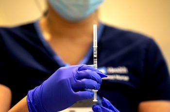 US recommends fewer childhood vaccines in major shift