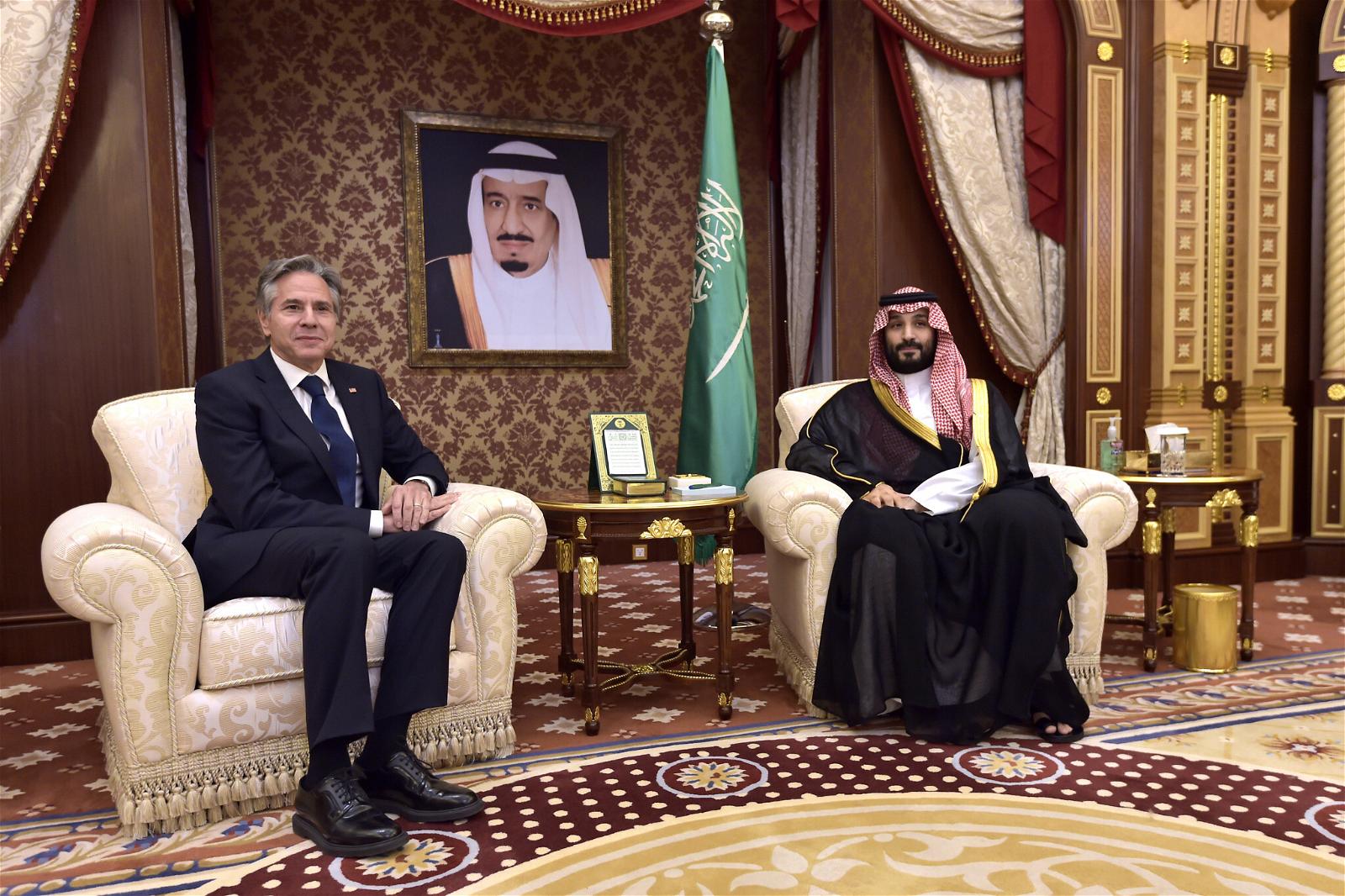 Blinken visits Saudi Arabia over security talks