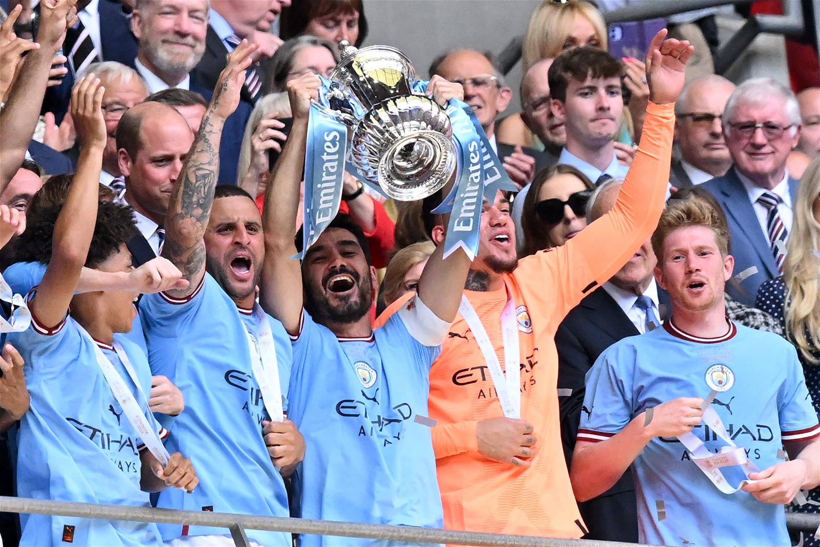 Man City beat Man United 2-1 to win FA Cup
