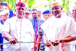 Ex-transport ministers commended over time in office
