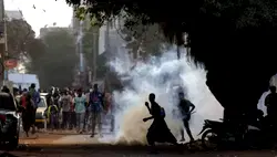 Senegal govt cuts internet as riots erupt over sentencing of opposition leader