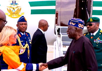 Video: Jubilation as supporters receive Tinubu in Lagos