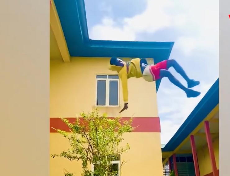 Meet Nigeria’s craziest stuntman, Victor Bekewei, who flies from 2-storey buildings, containers