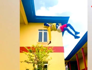 Meet Nigeria’s craziest stuntman, Victor Bekewei, who flies from 2-storey buildings, containers