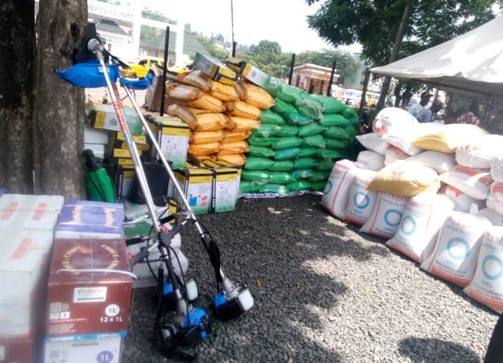 FG, IFAD distributes farming input to 5000 rural farmers in Enugu ...