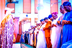 Photos: Tinubu observes Jumat prayer at Lagos Central Mosque