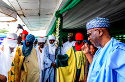 Abdulrazaq seeks support for Tinubu, says peace key to devt