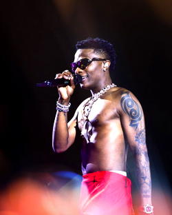 Watch Wizkid perform ‘Reckless’ at ‘sold-out’ Tottenham Hotspur stadium concert