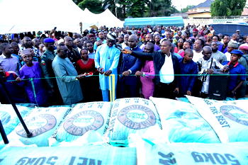 Benue govt procures 100 trucks of fertilizers for distribution to farmers