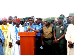 Kano CP climbs Dala hill, bursts criminal den
