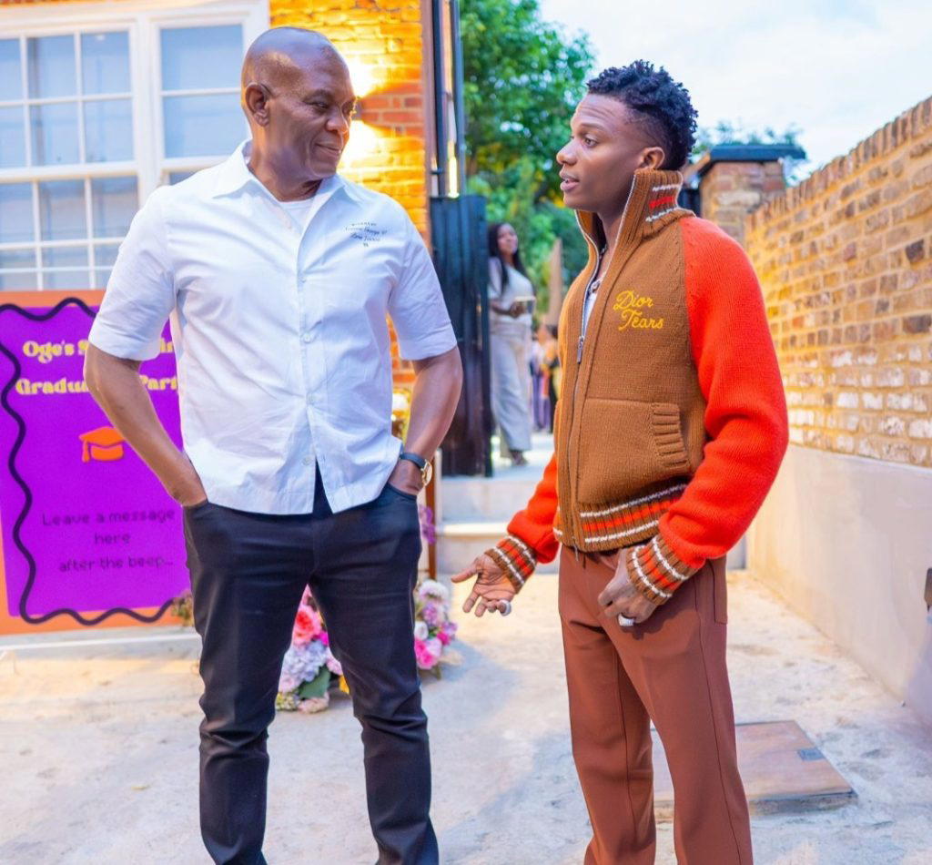 in-this-life-have-money-reactions-as-wizkid-attends-tony-elumelu-s