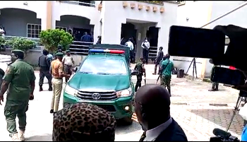 Prisons officials bow to DSS, vacate court premises without Emefiele