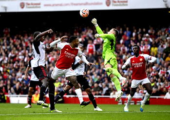 Arsenal held to 2-2 draw by 10-man Fulham