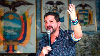 Ecuador mayor survives assassination attempt