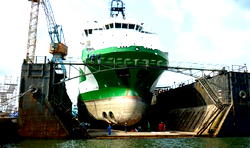 NIMASA relocates modular floating dock to NPA’s Continental Shipyard