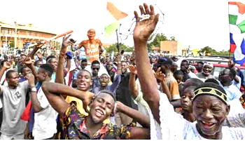 Coup supporters flood Niger’s capital as ECOWAS ultimatum expires 