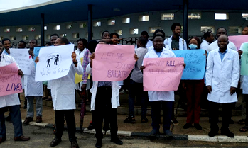 UCH doctors protest assault on colleague