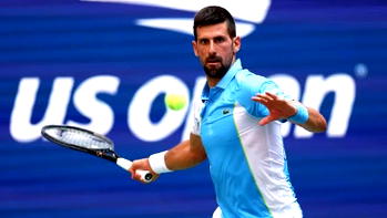 Djokovic continues blistering form, romps into US Open third round