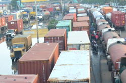 Traffic diversion at mile-2 interchange for 15 months due to intermodal terminal construction