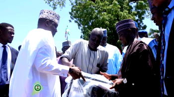 Borno federal lawmaker donates agro-equipments to 1,700 constituents 