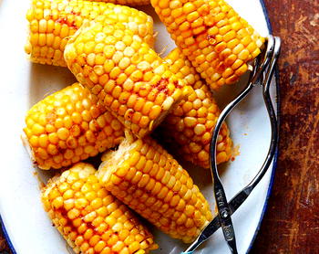 Ridiculous Economy: Nigerians now go for broken pieces of roasted corn