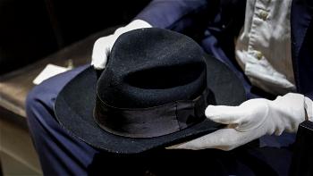 Michael Jackson’s moonwalk hat sells for €77,640