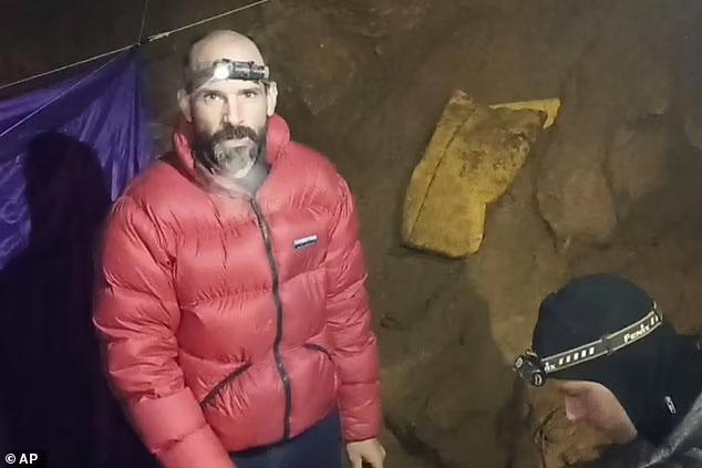 Mark Dickey, US scientist stuck in 3,400ft-deep Turkish cave