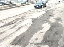 Deathtraps: Federal, Lagos govts to shut 3rd Mainland Bridge for repairs