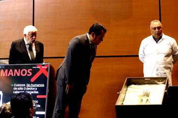Alleged bodies of ‘non-human beings’ shown in Mexican Congress