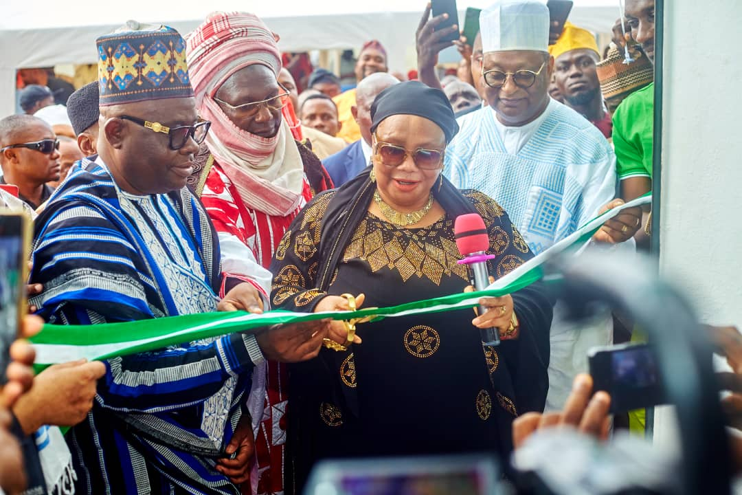 FG commissions Abuja Market plaza in Cameroon