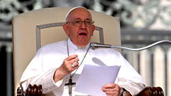 Free hostages, Pope begs Israel, Hamas