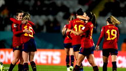 Spanish women footballers rejoin squad after deal