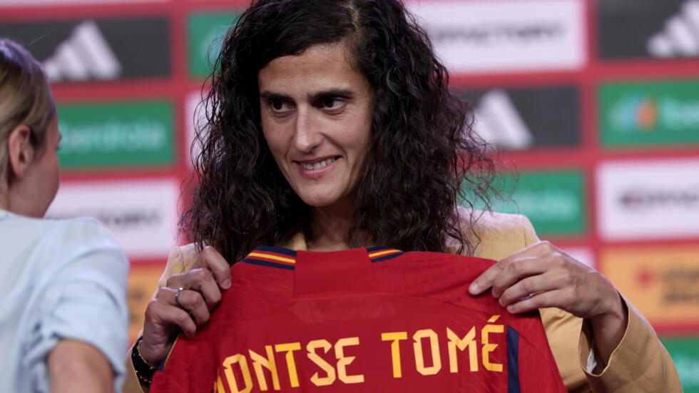 Several Spanish players arrive national team camp despite boycotting