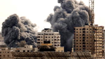 Hamas threatens to kill hostages over Israeli strikes