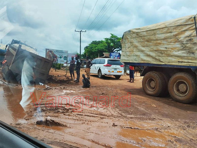 Delta monarchs urge FG to fix deplorable federal roads