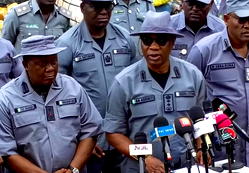 Customs CG commends Ogun 1 Area boss for impressive 12-days offensive