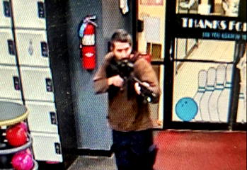 Police launch manhunt on gunman for killing 22 in US