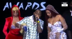 Video: Moment Davido received Best Male Artist award at 2023 Trace Awards