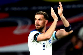 England midfielder Henderson joins Brentford