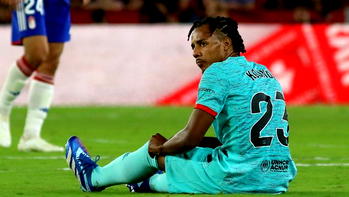 Barcelona’s Kounde out for five weeks, set to miss El-Classico 