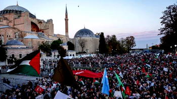 Israelis leave Turkey after Gaza hospital bombing sparks protests