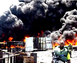 Crude Oil Explosion: Group blames FG’s delay in issuing 18 Licenses to artisanal refiners
