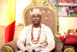 Nigerians hail traditional ruler over empowerment in Chad