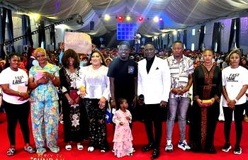 Fufeyin gifts wife, members N75m amidst hardship in Nigeria