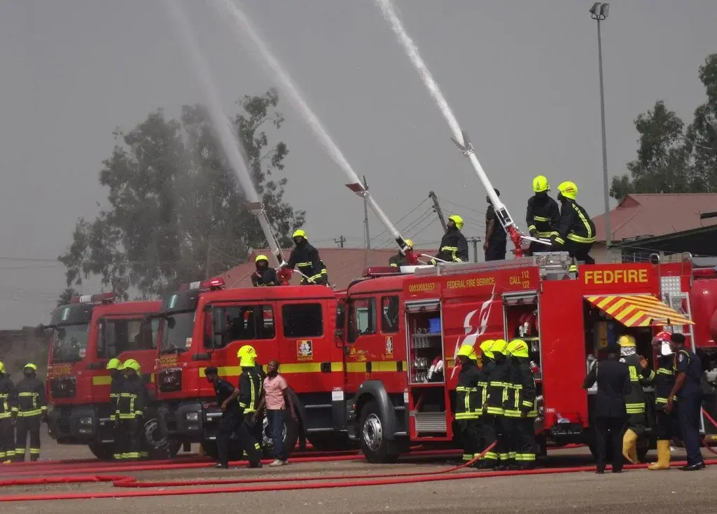 Fire service rescues 16 from collapsed building in Kano