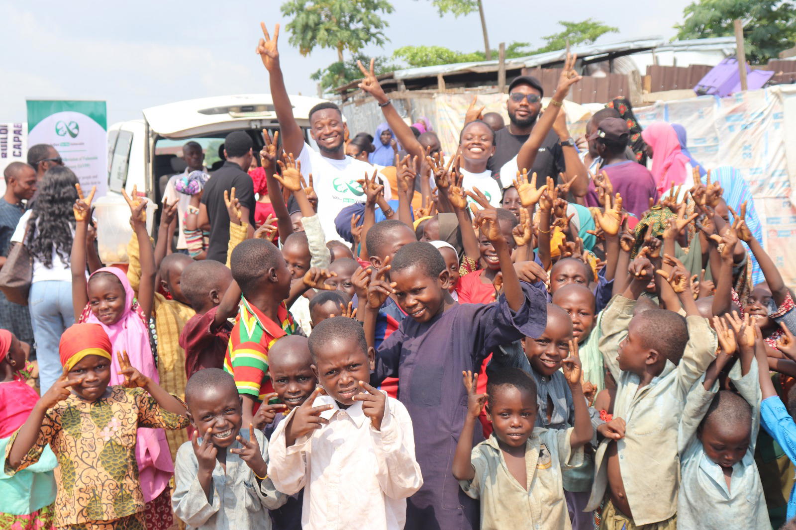 200 vulnerable households get food aid in Abuja community
