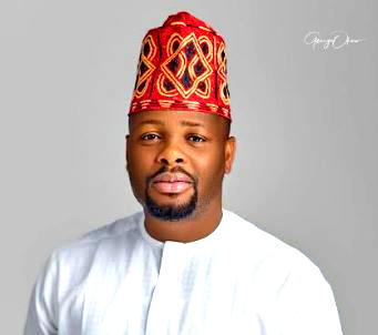 Lagos State Government official visits Arts Market  